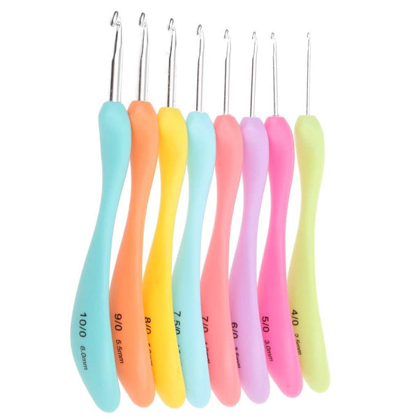 Electomania 8 Sizes Colorful Plastic Handle Crochet Hooks Needles (2.5-6 mm, Multicolour)