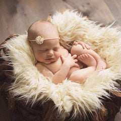Electomania  Blanket Faux Fur Photography Photo Prop Baby Newborn Background Backdrop Rug (White, 0-3 Months)